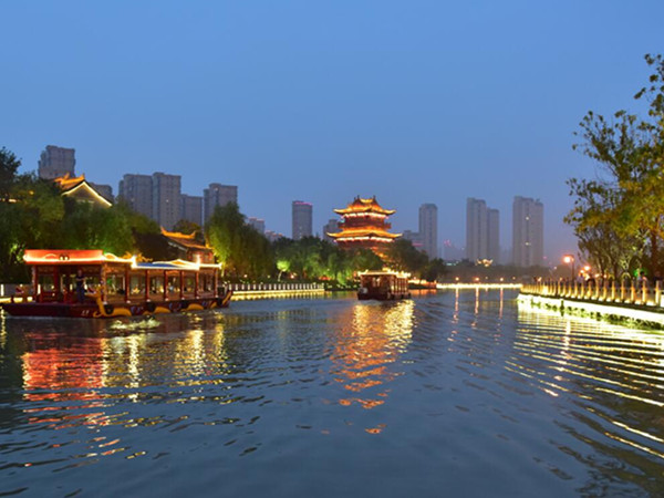 将淮安里运河文化长廊打造成大运河文化带的特色典范,为将大运河文化